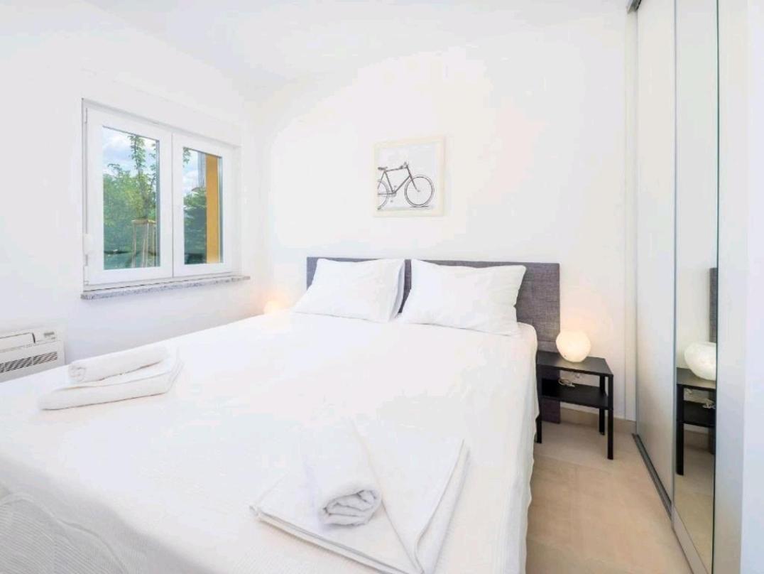 Apartamento Adriatico Omišalj Exterior foto