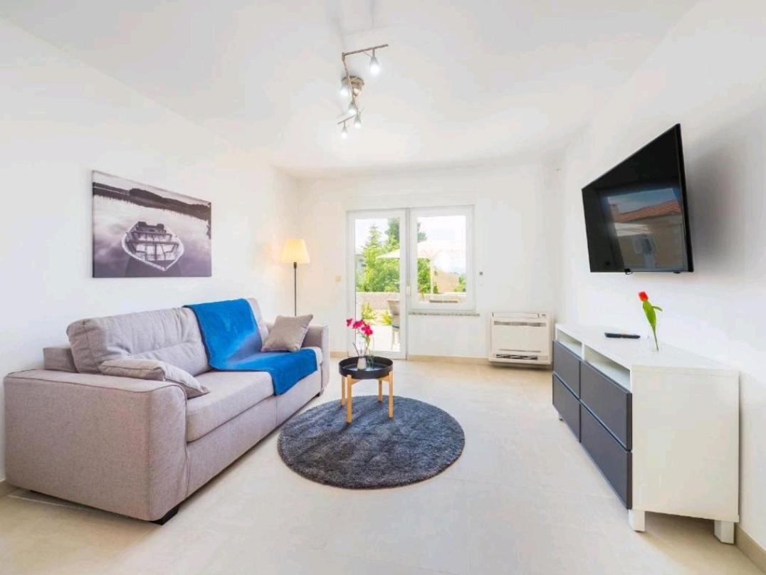 Apartamento Adriatico Omišalj Exterior foto