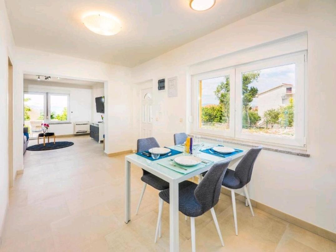 Apartamento Adriatico Omišalj Exterior foto